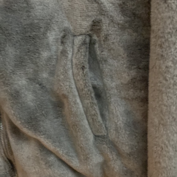 Daisy Fuentes fit faux fur plush zip up sweat jacket like new super soft - Picture 3 of 6